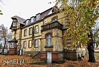 Przychodnia niszczeje, a chętnych na remont brak