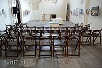 Puste krzesła, czyli filantropia po elbląsku