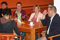 Niezwykłość zwykłych gestów