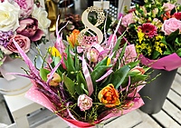 Rozdaliśmy 10 kolorowych bukietów z okazji Dnia Kobiet