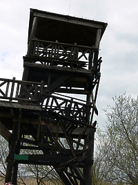 Spalili wieżę ornitologiczną, bo… mieli taki kaprys