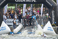 Triathlon i pływanie w sercu miasta