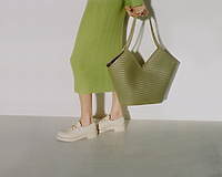 Sportowo czy elegancko? Prezentujemy najmodniejsze buty na wiosnę