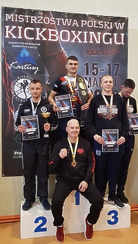 Srebro dla Adriana Durmy  (kick boxing)