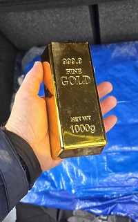 Straciła 5 tysięcy zł przez fałszywą paczkę