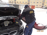 Strażnicy miejscy pomogą odpalić auto
