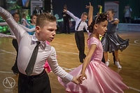 Taniec towarzyski dla Twojego dziecka