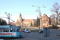 Tramwaj rusza w ul. Grota-Roweckiego