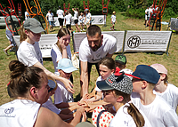 Treningi siatkarskie z Marcinem Możdżonkiem w lesie