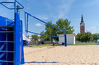 Turniej siatkówki plażowej i trening z mistrzem nad rzeką