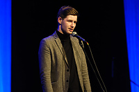 Słowem – odnaleźć siebie