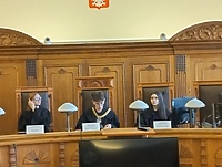 Proszę wstać, sąd idzie