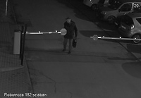 Uszkodził szlaban. Czy ktoś rozpoznaje tego mężczyznę?