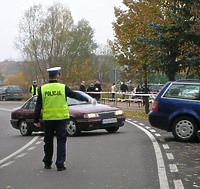 Święto Zmarłych – Policja radzi