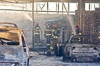 Spłonął warsztat z 5 pojazdami w środku