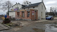 Zabytek z przybudówką