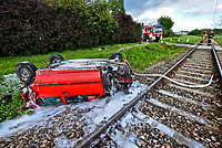 Wjechali pod pociąg, trzy osoby ranne