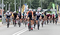 Ścigali się na szosie i rolkach. Road Race w Elblągu