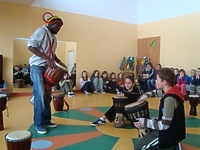 Afrykańskie bębny i tańce