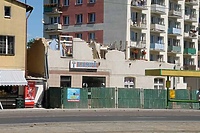 Znikają kolejne budynki