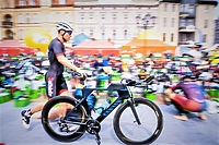 Żołnierz z triatlonowym złotem