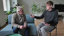 „Mundurek zobowiązywał, a szkoła była powodem do dumy”