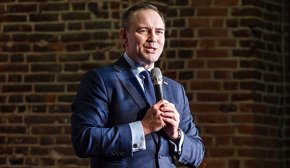 Krasulski, Nawrocki i białe plamy w życiorysie