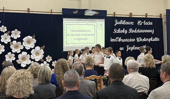 Szkoła w Jegłowniku świętowała 80-lecie