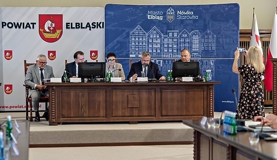 Warszawa przyjechała w teren. Posłowie na Żuławach