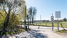 Czytelnik: Przydałoby się dodatkowe dojście do parku wodnego