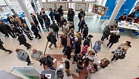 Wzrost bezrobocia w Elblągu. Raport PUP wskazuje na zmiany systemowe