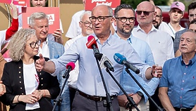 Lewica chwali się sukcesami podczas letniej trasy