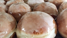 Konkurs. Jubileuszowe pączki od Wołka dla Czytelników portElu!