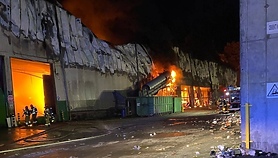 Pożar sortowni śmieci w Elblągu Pożar sortowni śmieci w Elblągu