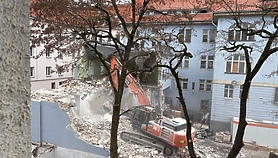 Wyburzają część byłego NBP