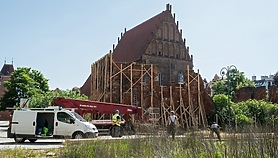 Mury i wnętrze Galerii EL czeka remont