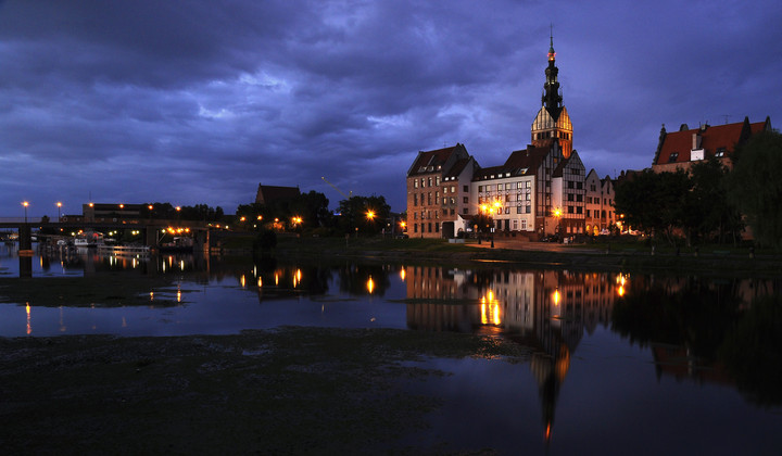 Wieczorem nad rzeką Elbląg