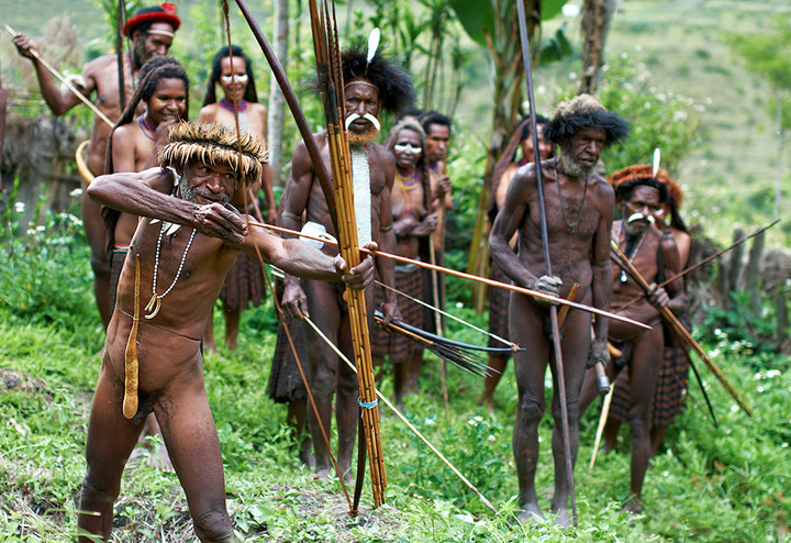 WOJOWNICY Z PLEMIENIA DANI - PAPUA - IRIAN JAYA