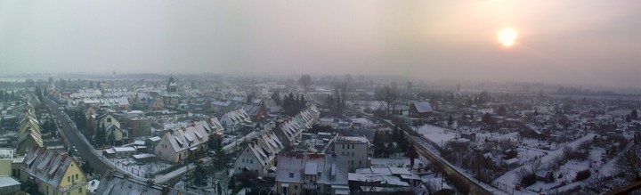 Panorama Zatorza
Zdjęcie wykonane telefonem Nokia 5800XM proszę więc o wyrozumiałość.