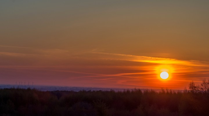 Zachód nad Modrzewiną