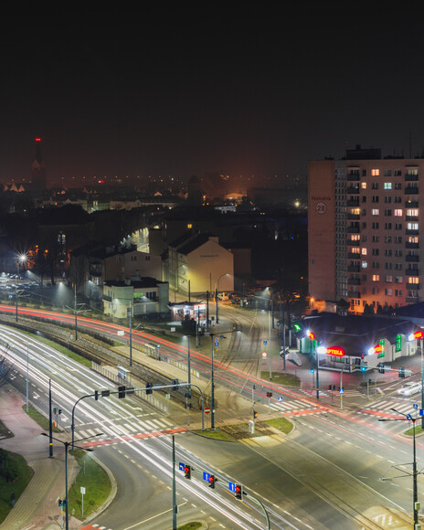 Elbląg z góry nocą