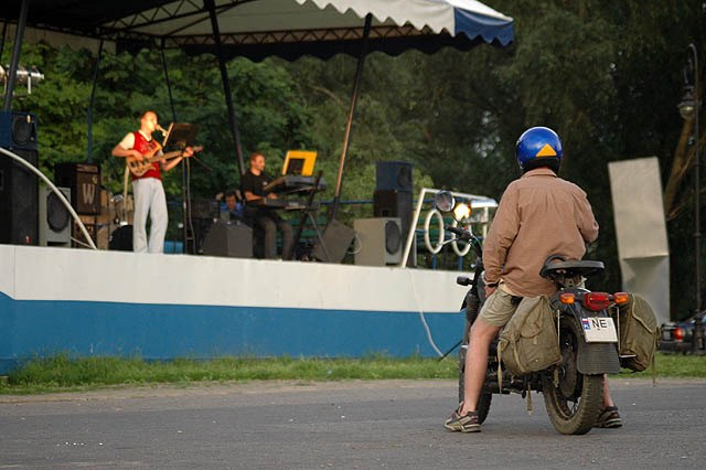  Kapela jednego widza
