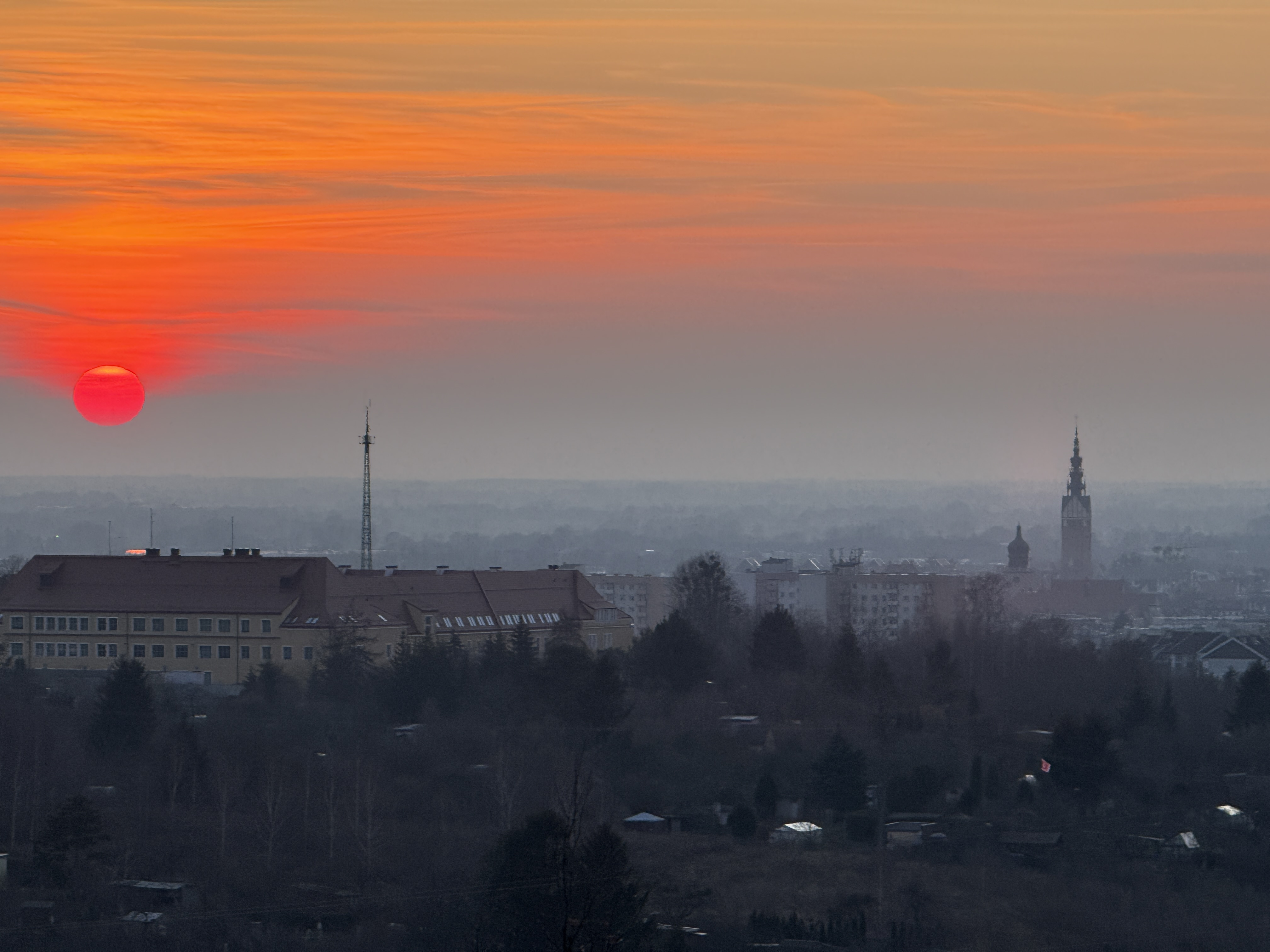 Czerwone wino się rozlało