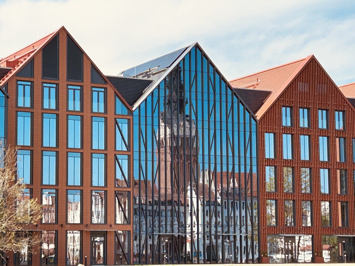 Lustro (Kwiecień 2025)