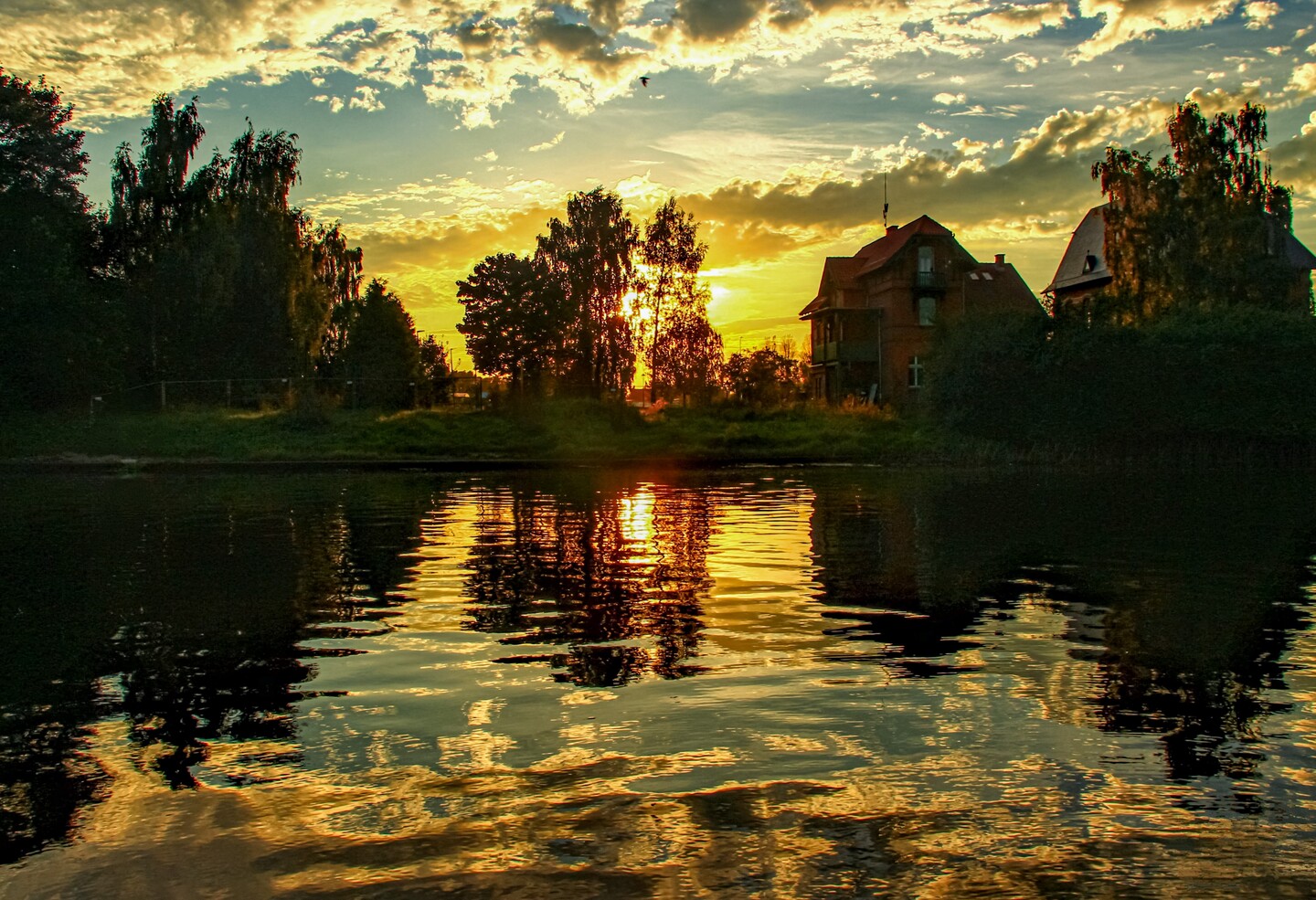 Zachód słońca z Bulwaru Zygmunta Augusta