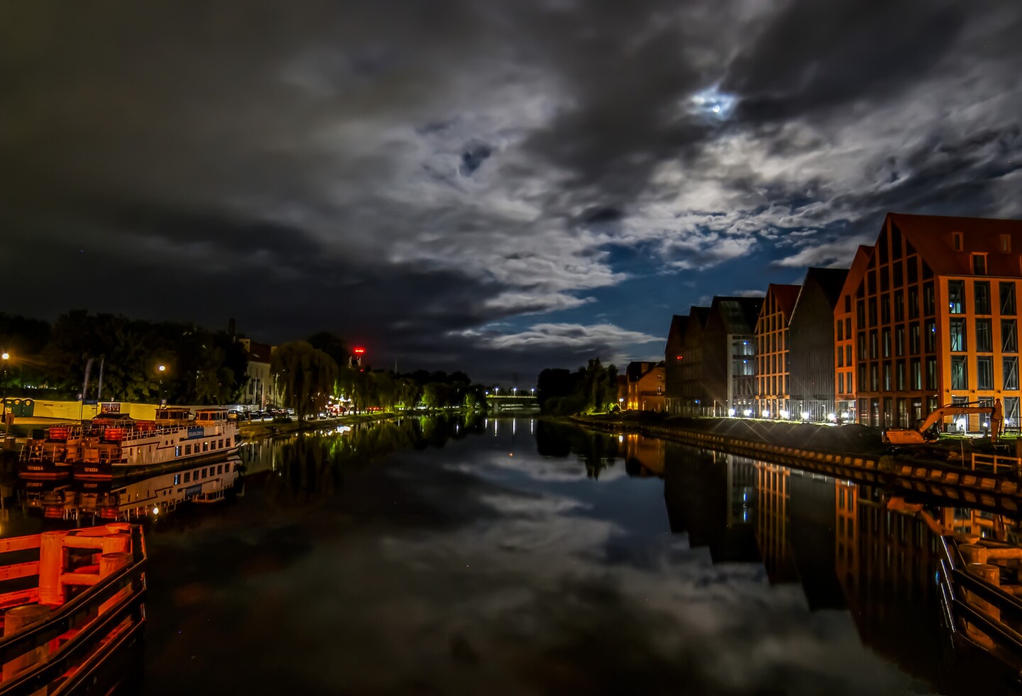 ,, Księżycowa Noc "