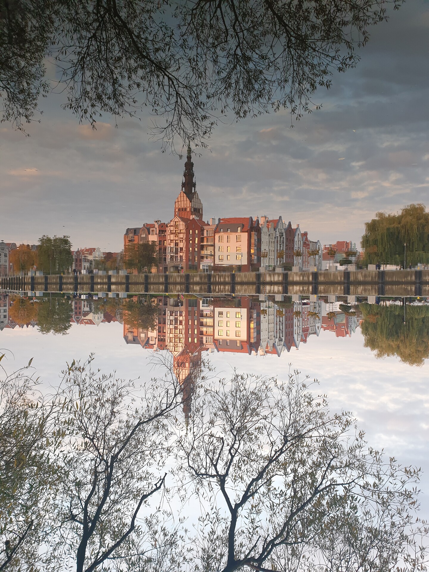 W odbiciu jesiennych dni