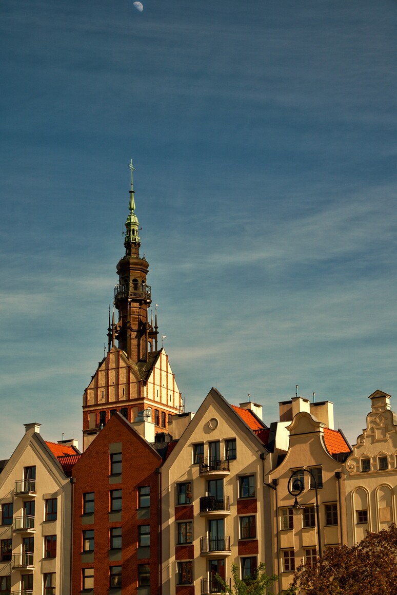 Pod okiem księżyca