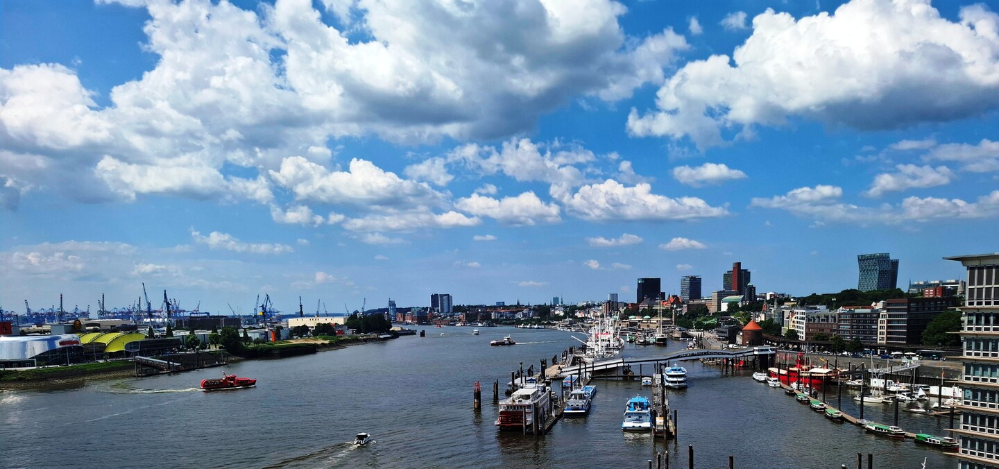 Port Hamburg.