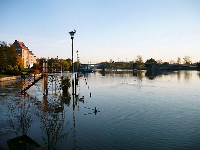 Bulwar pod wodą.